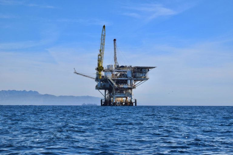 Oil rig offshore drilling Arctic