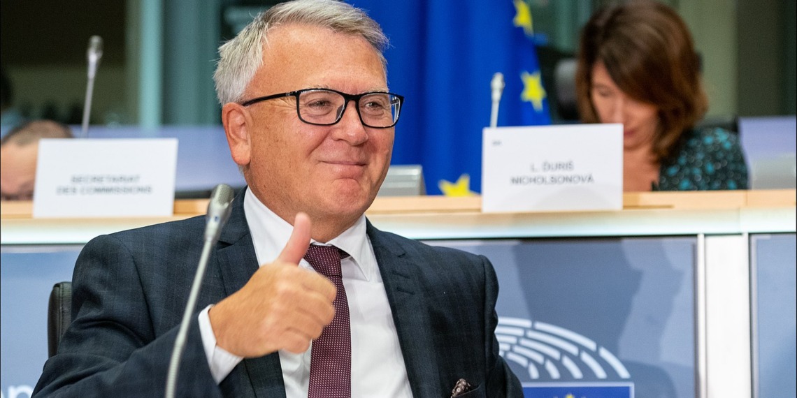 In the Photo: Nicolas Schmit, European Commissioner for Jobs and Social Rights
Photo Credit: Wikimedia Commons