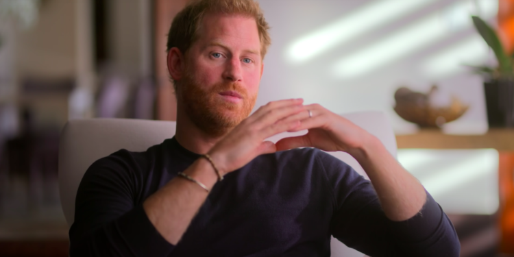 A scene from one of the interviews held in the Netflix series "Harry & Meghan"