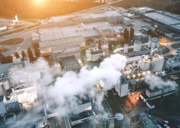 Can Waste Heat Safeguard Sustainable Electricity Production?