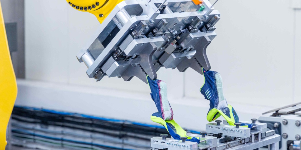 Robots recycle