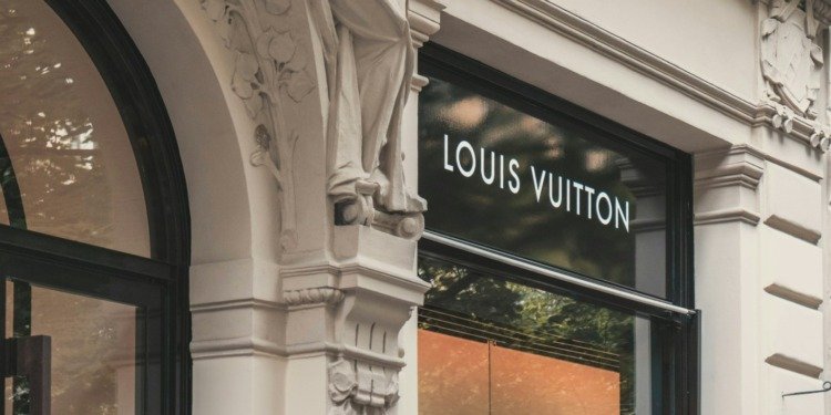 A picture of a store for Louis Vuitton