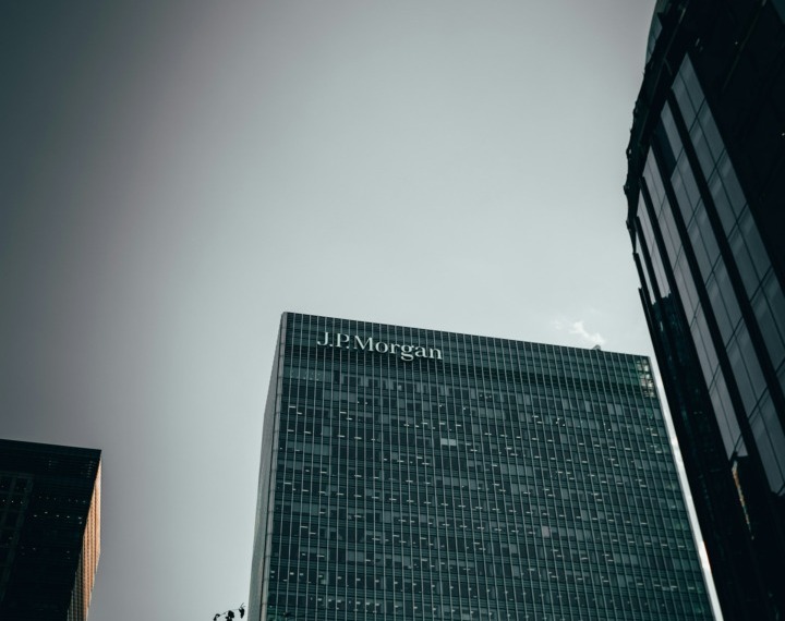 ESG news regarding climate scientist in investment bank, EU net zero initiatives, Google's AI helping cities in sustainability.