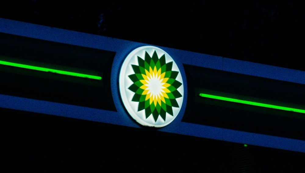ESG news regarding BP’s rising shares from activist fund, Porsche invest in combustion engines, HSBC allocate new sustainability officer, EU €422 million in alternative fuel scheme