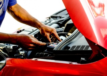 Circular Economy on Wheels: What to Look for When It’s Time to Replace Your Car Battery