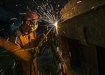 AM Green and Mitsui explore investment and offtake opportunities for renewable-powered aluminium production in India