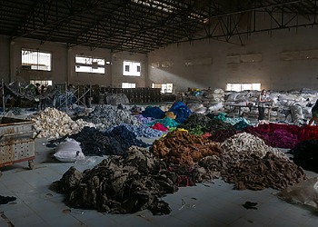 How Sustainable Is Second-Hand Clothing? 