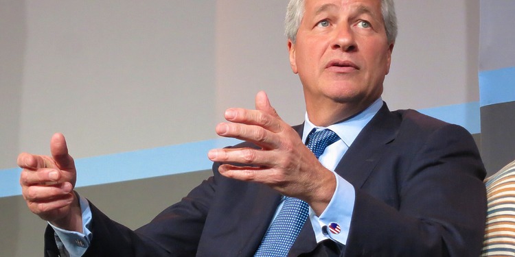 ESG News regarding Dimon warning that Trump’s attacks on Fed could raise inflation and rates, Venezuelan oil shipments to China setting to plunge under U.S. blockade, UK awarding offshore wind contracts to power 12m homes, 2025 being the third-hottest year on record as climate science faces political pushback