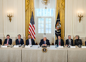 Trump to Accelerate Permits for Mining in International Waters