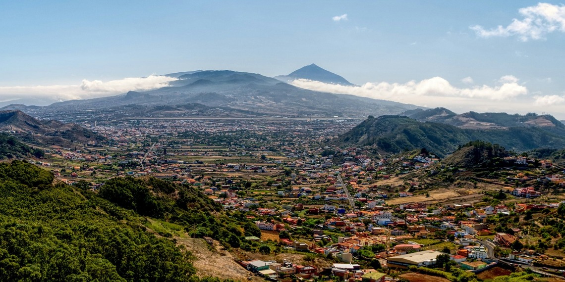ESG News regarding U.S. lifting more sanctions on Venezuela, Egypt securing $1.8 billion renewable energy deals, U.S. pushing G7 allies to reduce reliance on China for critical minerals, richest 1% exceeding annual carbon share in just 10 days.