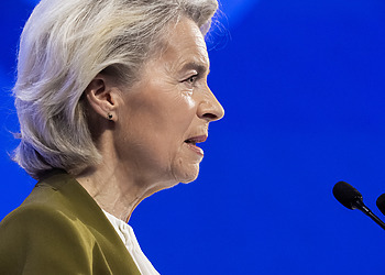 ESG news regarding a new EU initiative that lets companies operate seamlessly across all EU member states, U.S. and India reaching major trade deal after tariff reductions, Spain fining Repsol €20.5 million for unfair fuel pricing practices, and Ørsted’s $7 billion Sunrise Wind project being cleared to resume construction.