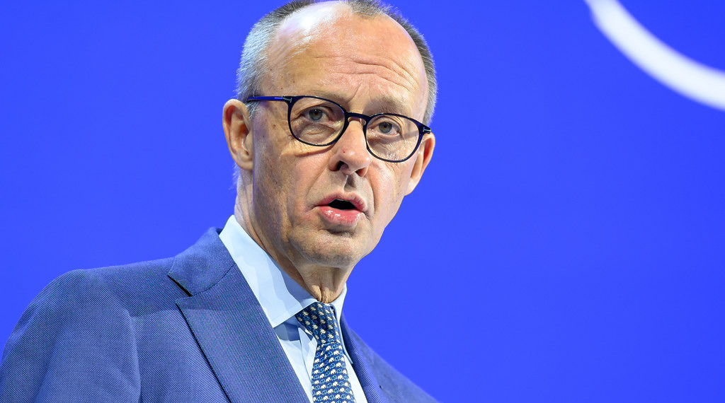 Friedrich Merz Proposing the Architectural blueprint of European institutions illustrating the Merz-Meloni non-paper strategy for EU deregulation