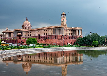 ESG News regarding India’s ESG investment trend, IEA’s response to the energy crisis, decrease of solar in the US, and South Korea fining Mercedes $7.6 million