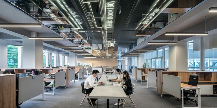 Nearshore hubs for tech development