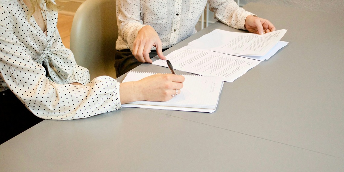Discussing legal action with a Personal Injury Attorney