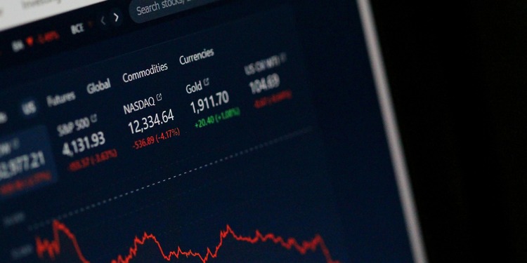 Asia Shares Slide as Gulf War Fears Push Oil and Inflation Risks Higher