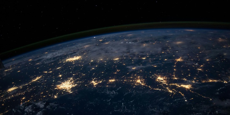 Nasa picture of night on Earth with thousands of lights