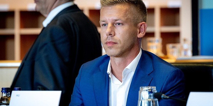 ESG news regarding Hungary facing deadline to secure frozen EU recovery funds, New South Wales reopening gas exploration amid energy and environmental debate, Albanese ruling out new gas export tax in upcoming federal budget, and Italy considering extending fuel tax cuts amid energy costs.