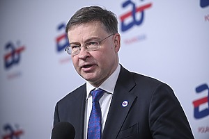 ESG news regarding SBTi’s Trend Tracker report, windfall tax in EU, new energy transparency rules in the EU, and India’s steel emission reductions