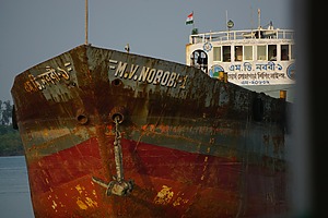 ESG news regarding BP facing shareholder backlash over a blocked climate resolution, Spain warning that an EU windfall tax could deter renewable investment, Malaysia expanding biodiesel blending nationwide, and India planning sovereign guarantees to manage rising shipping insurance risks amid the Middle East conflict.