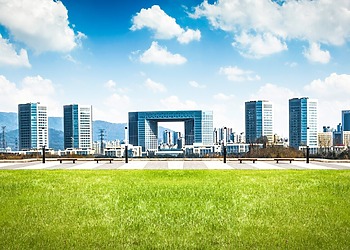 Modern Shanghai business district representing sustainable business expansion in China 2026.