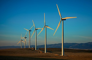 ESG news regarding BP facing shareholder backlash over a blocked climate resolution, Spain warning that an EU windfall tax could deter renewable investment, Malaysia expanding biodiesel blending nationwide, and India planning sovereign guarantees to manage rising shipping insurance risks amid the Middle East conflict.