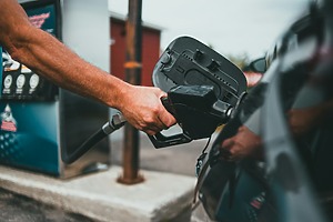 ESG news regarding climate concerns ahead of the 2026 FIFA World Cup, Canada’s proposed industrial carbon pricing agreement with Alberta, U.S. approval of year-round E15 gasoline sales, and Egypt’s new financing deal to support food and energy security.
