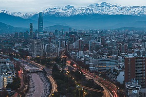 ESG news regarding China’s revised carbon emissions calculations, rising UK energy bills linked to the Iran conflict, heatwave-related power strain in Vietnam, and antitrust allegations against Pluxee in Chile.