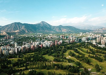 ESG news regarding Amazon’s plans for a new Santiago data center, the impact of Trump’s anti-China policies on U.S. solar manufacturing, the new Partnership between ICE and the Climate Bonds Initiative, and the upcoming merger between McCormick and Unilever