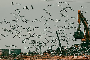 ESG news regarding Norway’s fish farming and its growing nutrient pollution problem, EU planning expanded free emissions permits to ease industry costs, methane emissions staying near record highs despite available solutions, and Chile landfill leading global methane emissions from human-made sites.