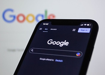 ESG news regarding Google’s appeal in monopoly case, green loan facility agreement between HSBC and Circulate Capital, Columbia’s exploration of geothermal power, and the OECD’S climate finance report