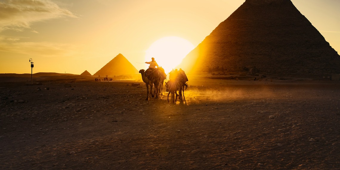 ESG news regarding EU and Egypt strengthening renewable energy cooperation, community opposition intensifying over Oakland coal terminal plan, Vale planning up to $2.56 billion investment in decarbonization efforts, and Spain’s renewables cutting electricity bills and shielding households from gas prices.