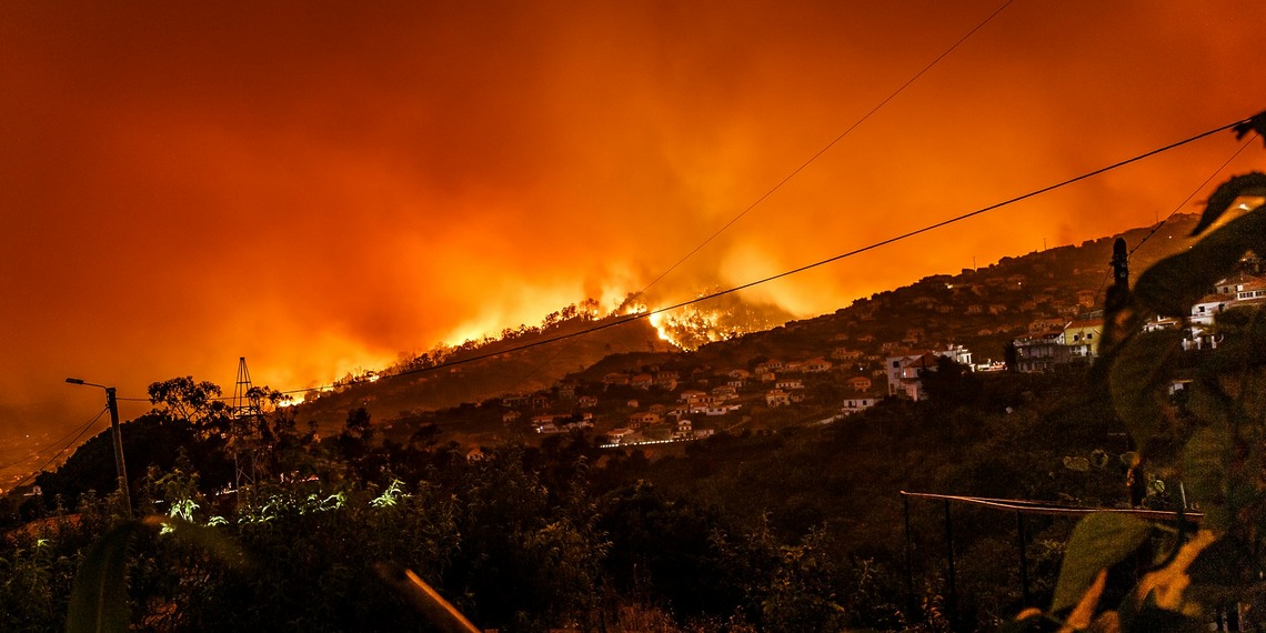 ESG news regarding EU wildfire preparedness, Britain's new water-saving campaign, Deep Sky's first direct air capture carbon credits, and the UK's tougher approach to Russia sanctions enforcement.