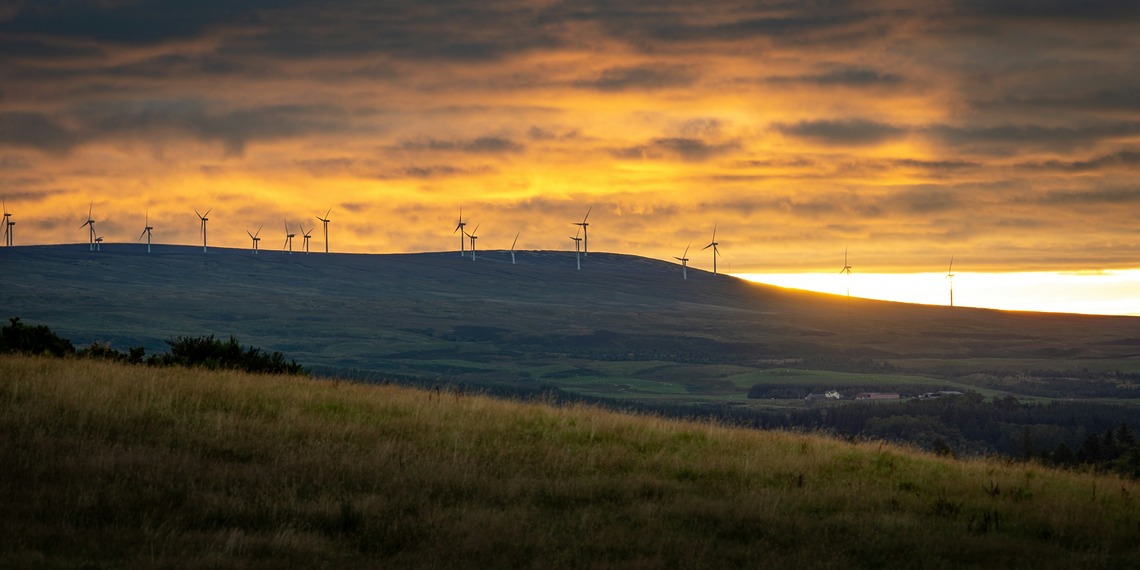 ESG news regarding the UK's net zero economy delivering higher wages and high economic value, Rosneft first quarter net income skyrocketing to 115 billion roubles, Mike Schroepfer's Gigascale Capital launching $250 million climate fund, and GE Vernova being blocked from walking away from $4.5 billion offshore wind farm.