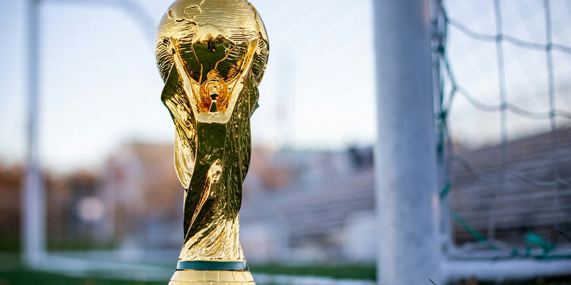 ESG news regarding the expanded carbon footprint of the upcoming World Cup, Turkey’s proposal of a 2035 global electricity target, calls for deregulation by European banks, and a new wage deal between FedEx and the Air Line Pilots Association