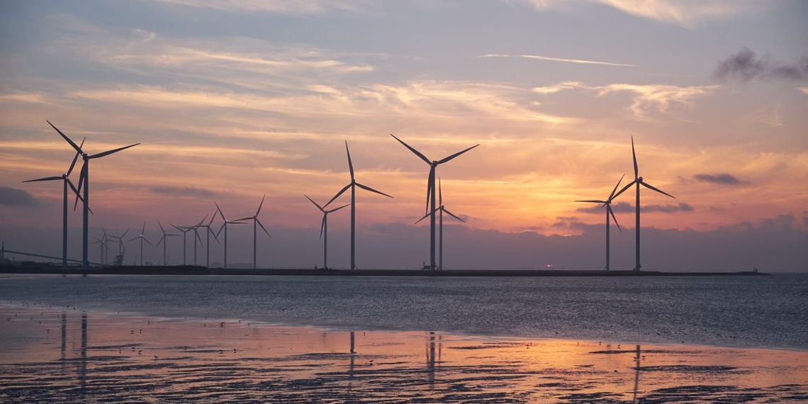 ESG news regarding the completion of America’s largest ever clean energy project, Frontier’s funding to expand the permanent carbon removal market, the lowering of the Domestic Stability Buffer for Canadian banks, and investment in a new wildfire monitoring satellite system