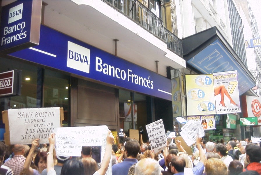 protest against the “Corralito” financial restrictions in Argentina