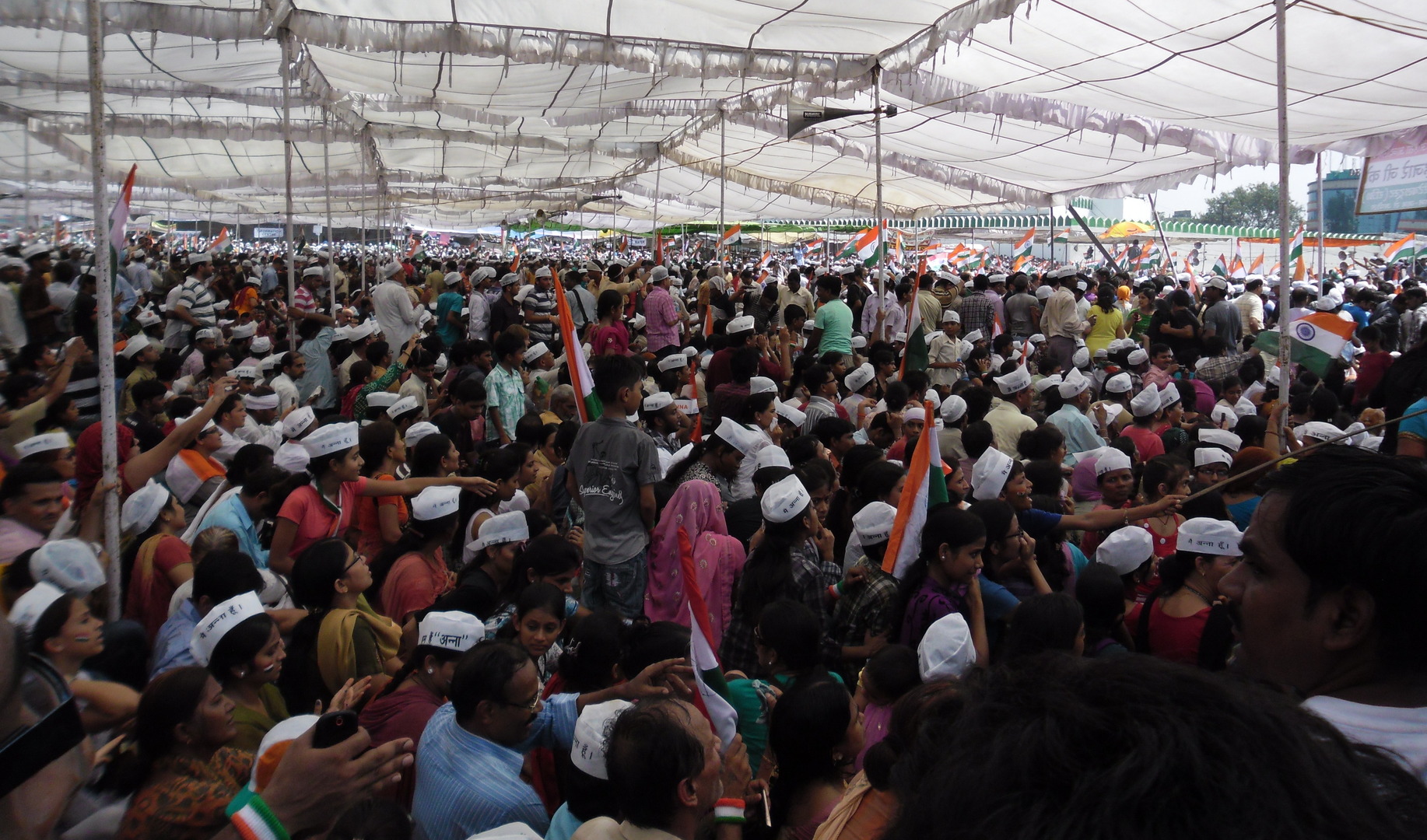 People Gathered at Ramlila maidan on Anna Hazare's Fast