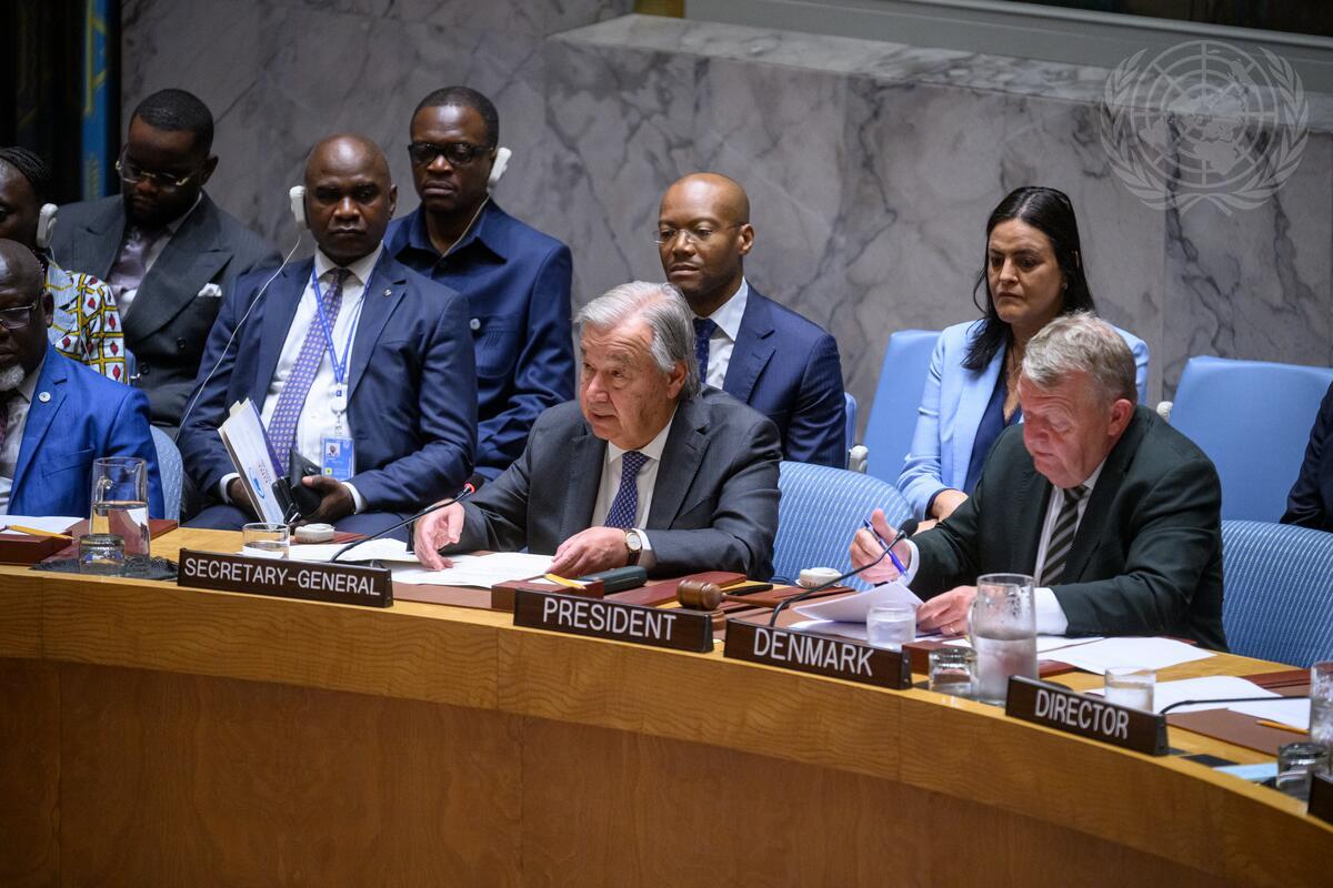 Secretary-General António Guterres addresses the Security Council