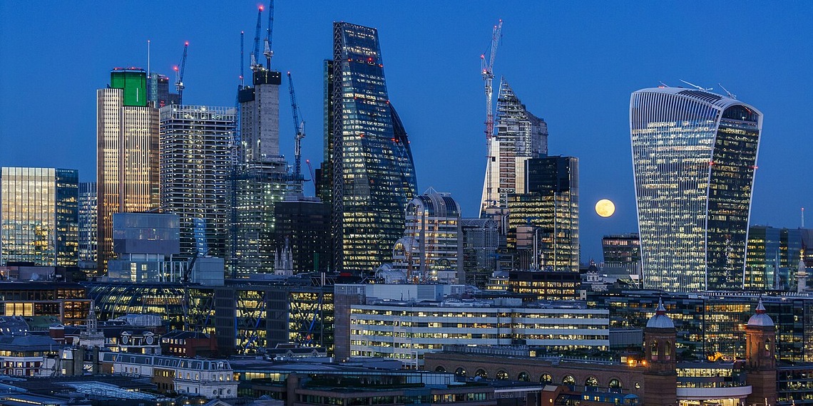 Supermoon over the City of London viewed from Tate Modern.