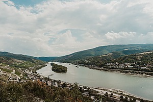 Aerial view of the Rhine River flowing through Rüdesheim in Germany.