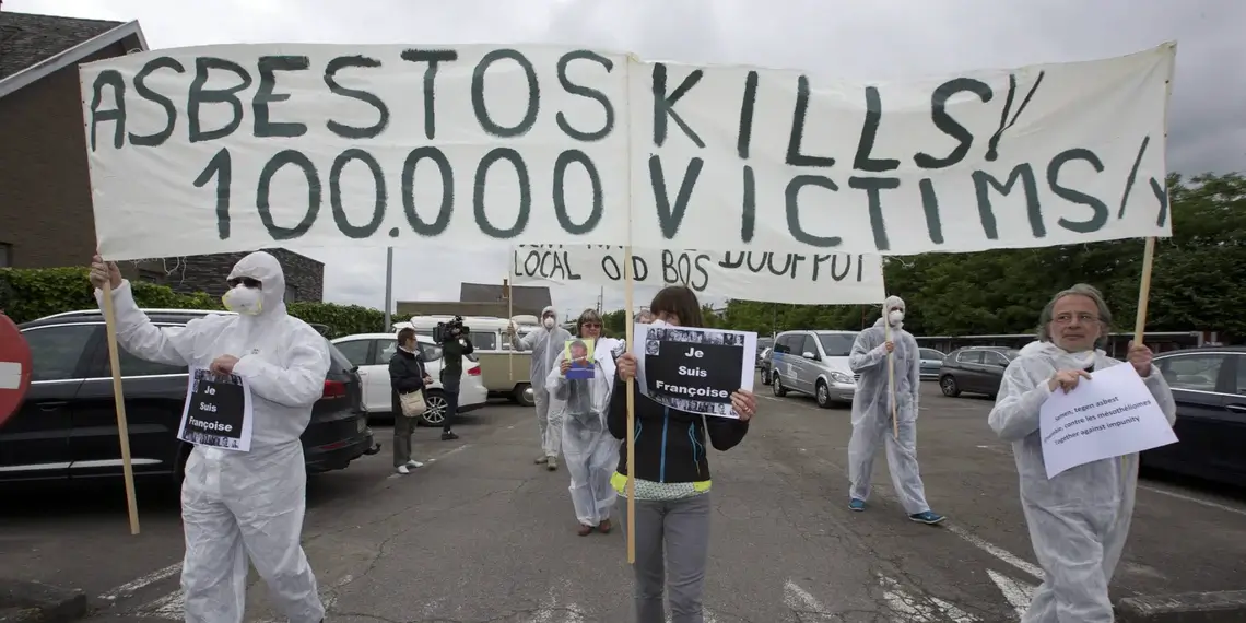 Mesothelioma patient discussing legal help after an asbestos exposure diagnosis